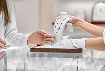 Alrosa will sell a giant